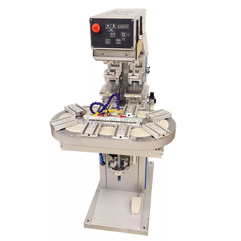 Dvoubarevný tamponový tiskový stroj s rotačním stolem